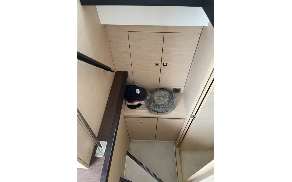 slider 16 Jeanneau Prestige 420 Fly