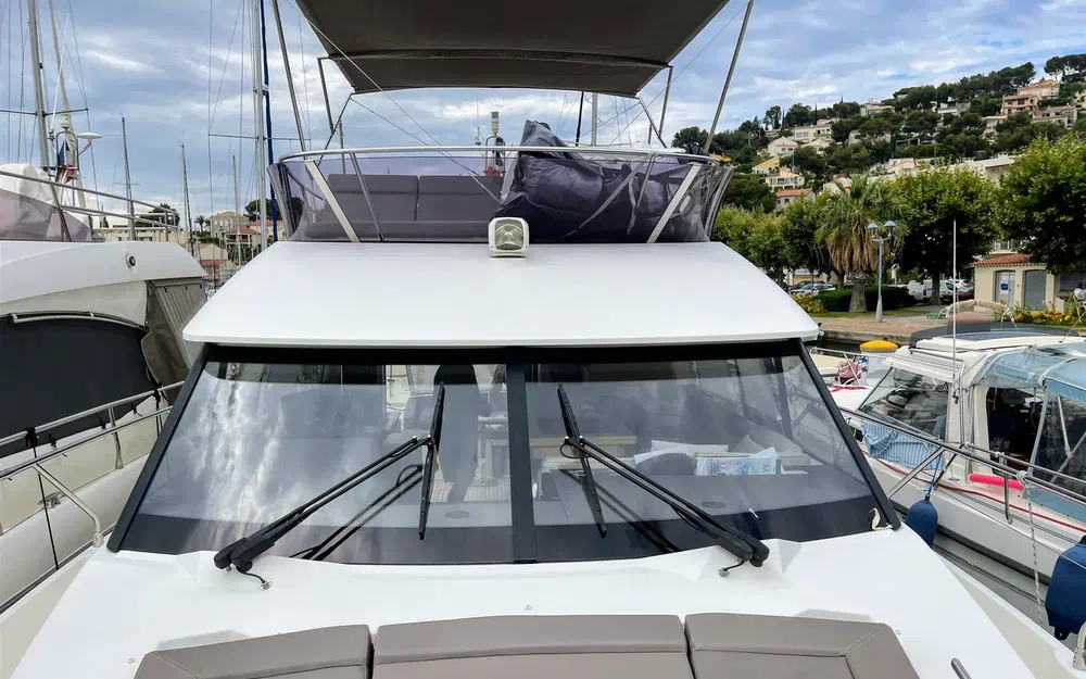 slider 2 Prestige Yachts 420 Fly