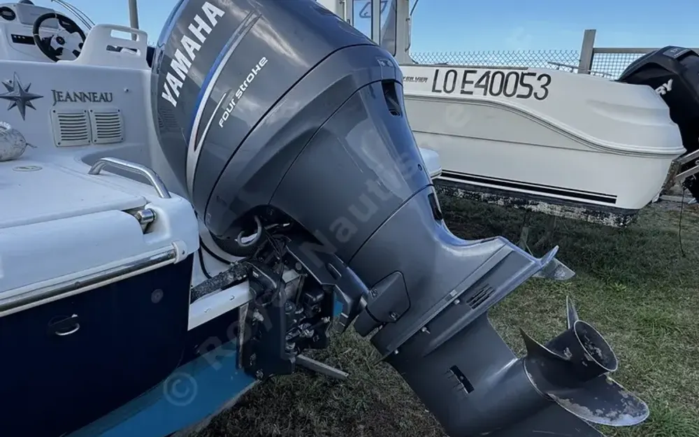 slider 5 Jeanneau Cap Camarat 625 WA