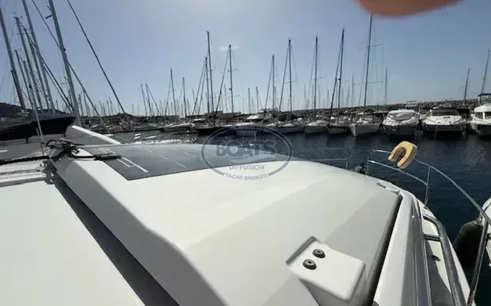 slider 10 Jeanneau Leader 33