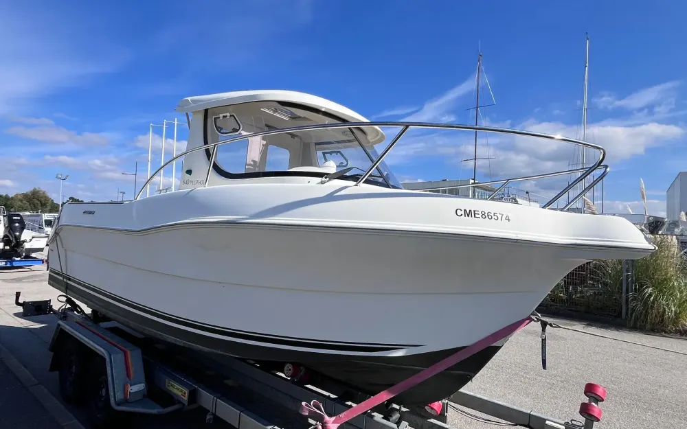 slider 0 Quicksilver  640 Pilothouse