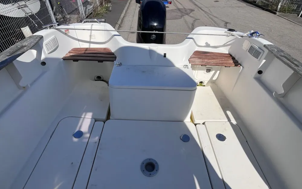 slider 2 Quicksilver  640 Pilothouse