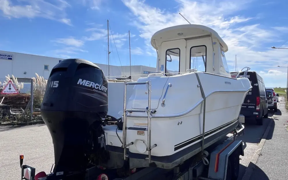 slider 7 Quicksilver  640 Pilothouse