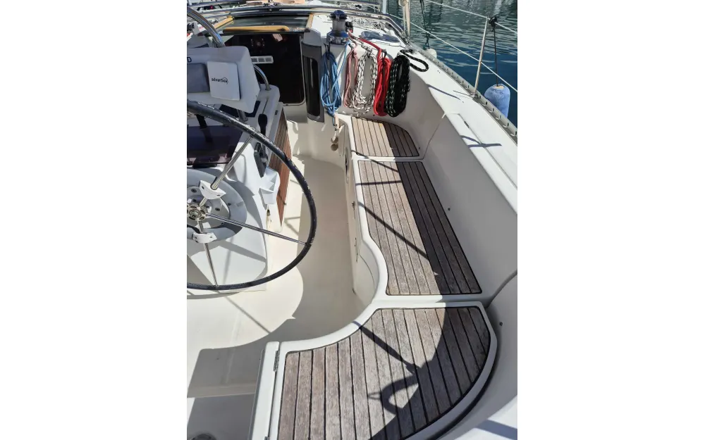 slider 12 Beneteau Oceanis 351