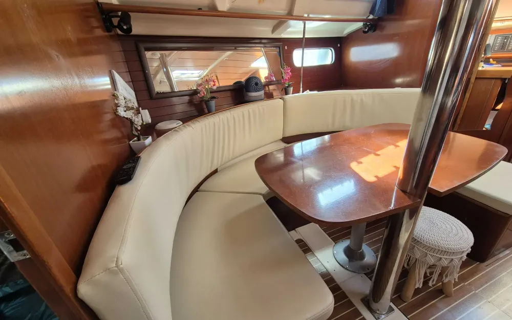 slider 5 Beneteau Oceanis 351