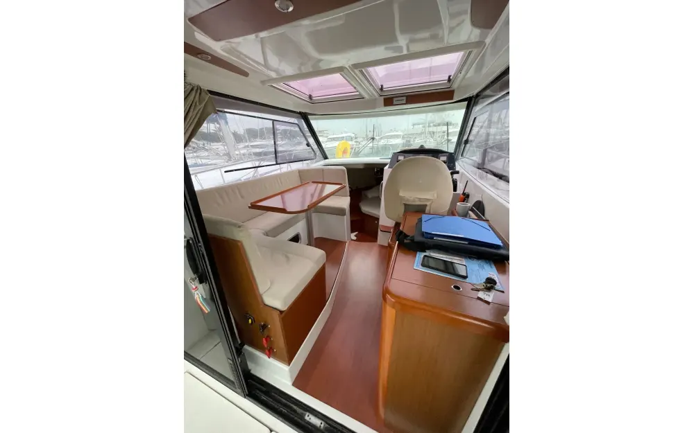 slider 10 Beneteau Antares 880