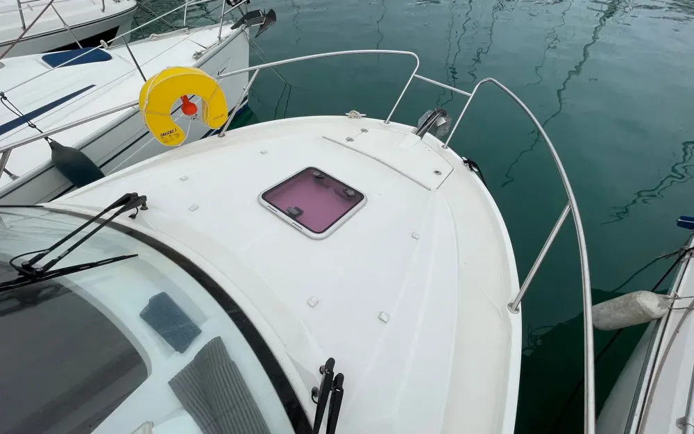 slider 7 Beneteau Antares 880