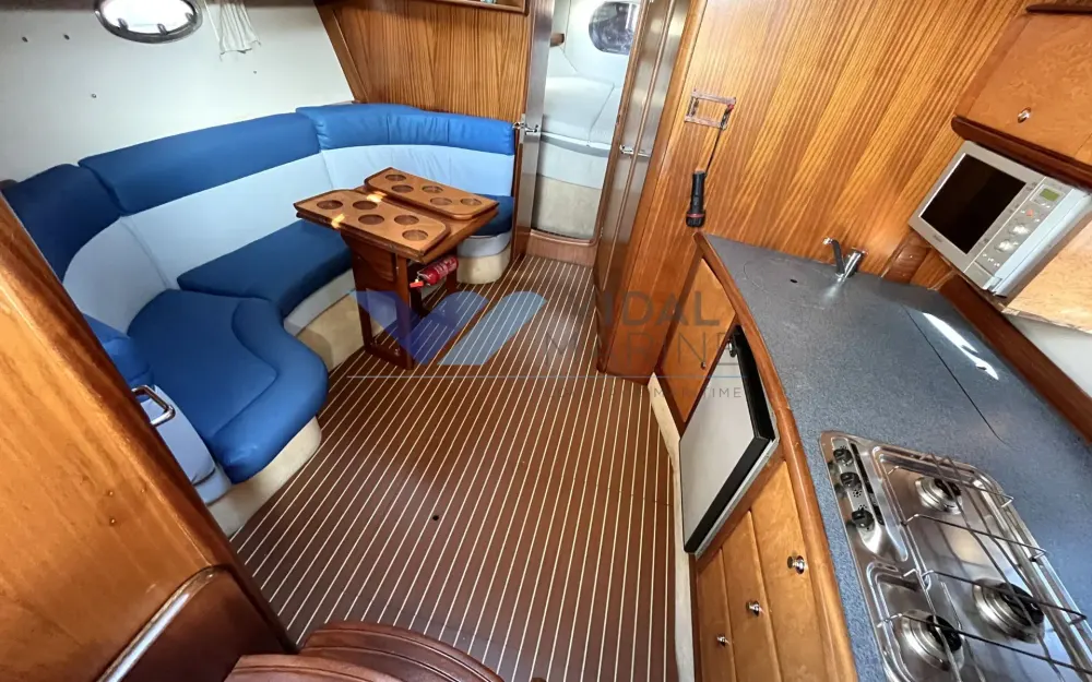 slider 8 Bavaria  380 Sport Ht
