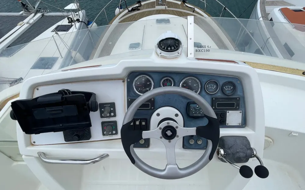 slider 2 Beneteau Antares 13.80