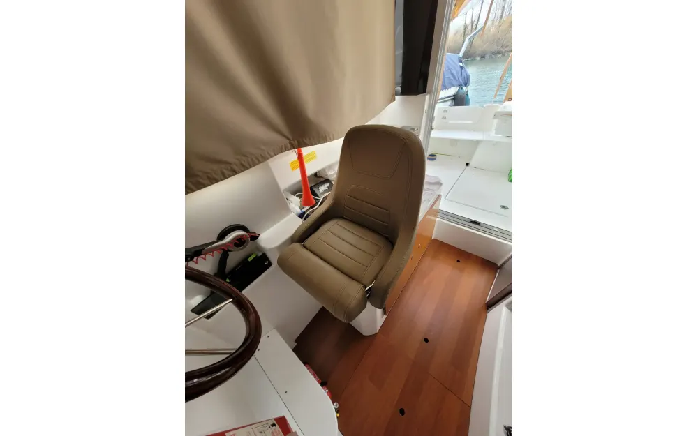 slider 14 Jeanneau Merry Fisher 755
