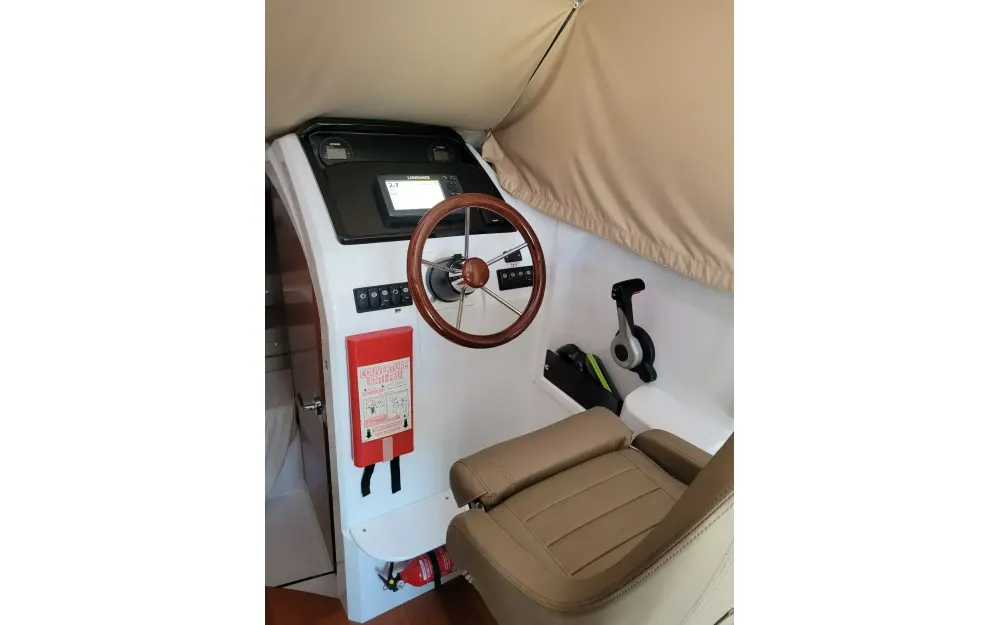 slider 27 Jeanneau Merry Fisher 755