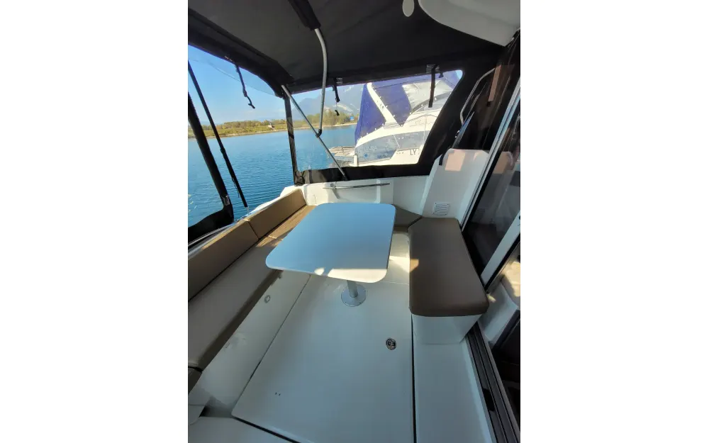 slider 40 Jeanneau Merry Fisher 755