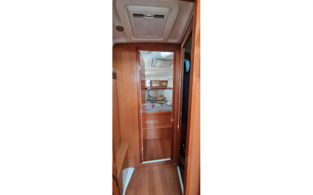 slider 11 Beneteau Oceanis 43