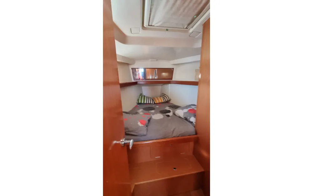 slider 12 Beneteau Oceanis 43