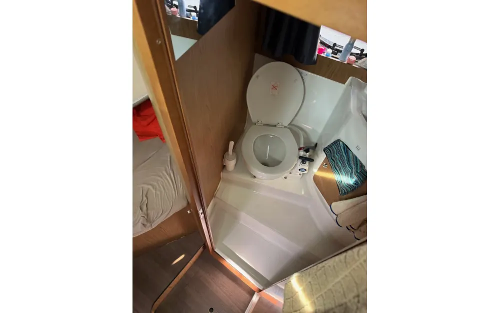 slider 9 Beneteau Antares 880 HB