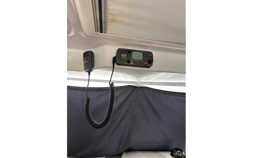 slider 11 Beneteau Antares 880 HB