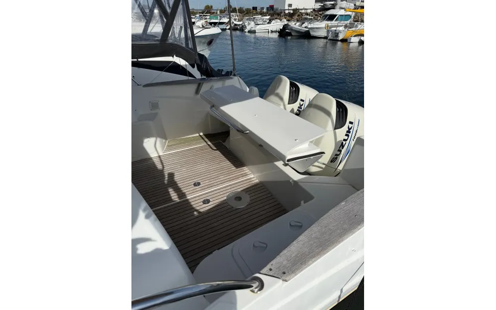 slider 2 Beneteau Antares 880 HB