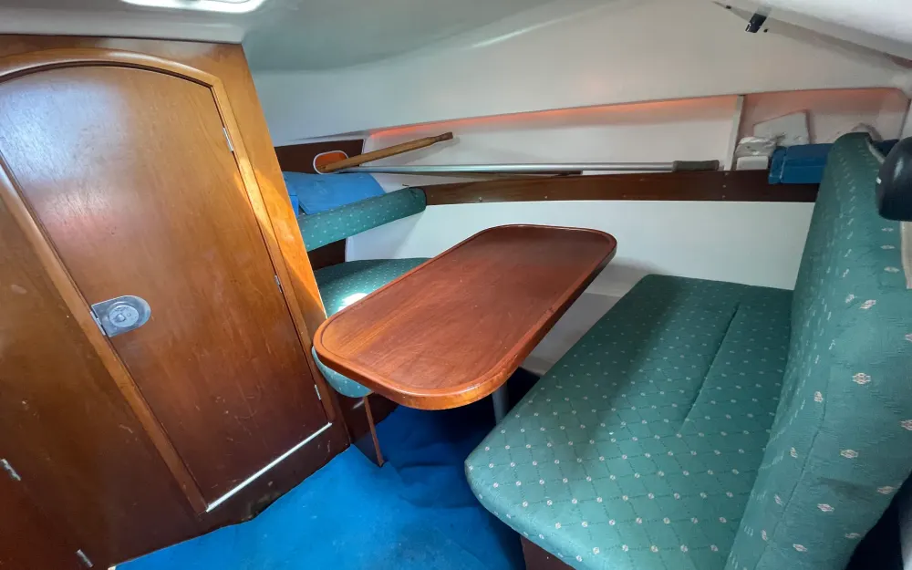 slider 8 Beneteau Antares 710
