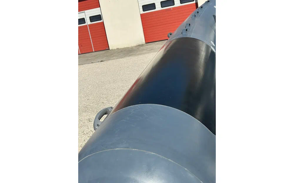 slider 2 Capelli Tempest 560