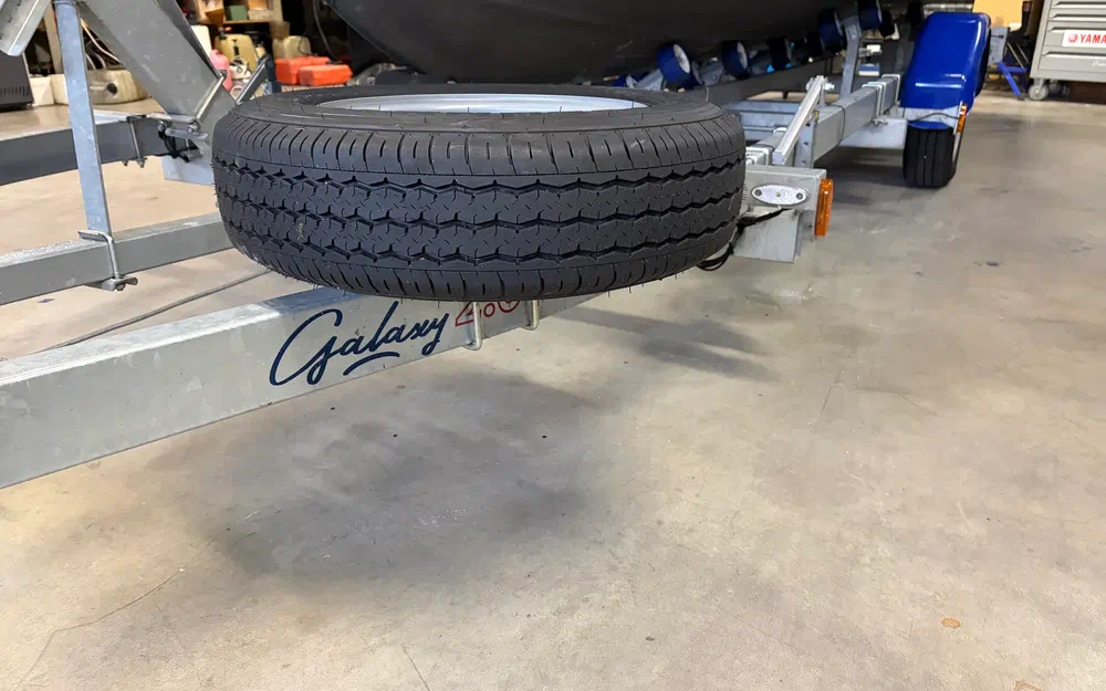 slider 8 Capelli Tempest 560