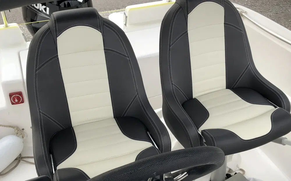 slider 4 B2 Marine Cap Ferret 572