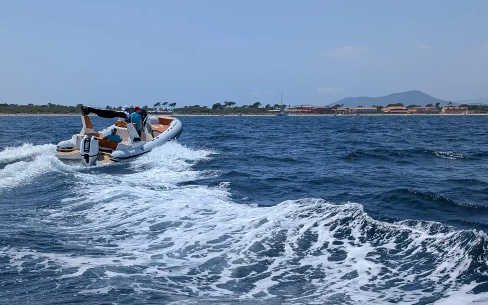 slider 9 Tiger Marine 750 TOP LINE