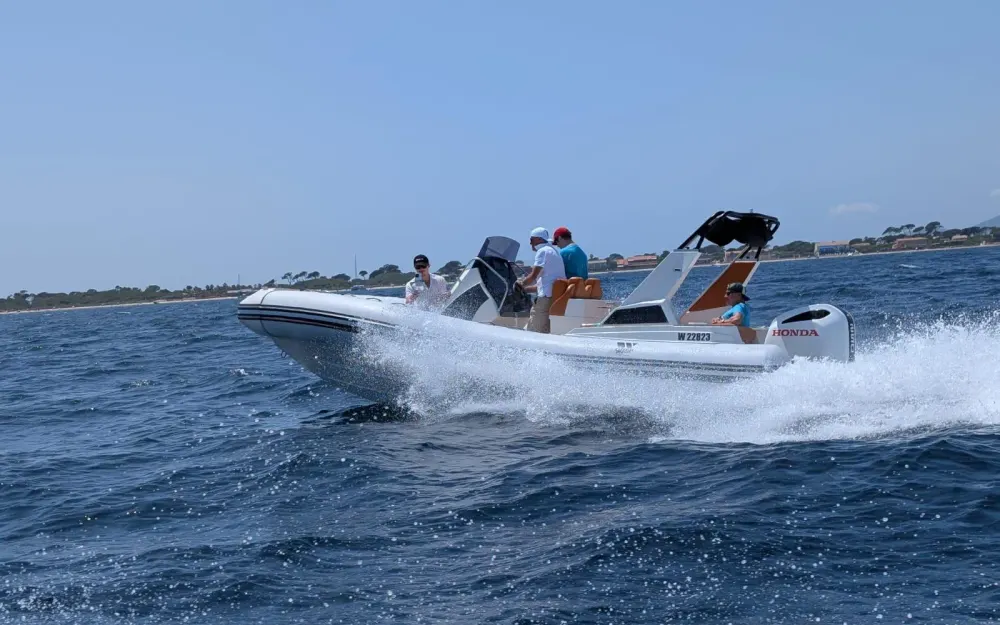 slider 10 Tiger Marine 750 TOP LINE