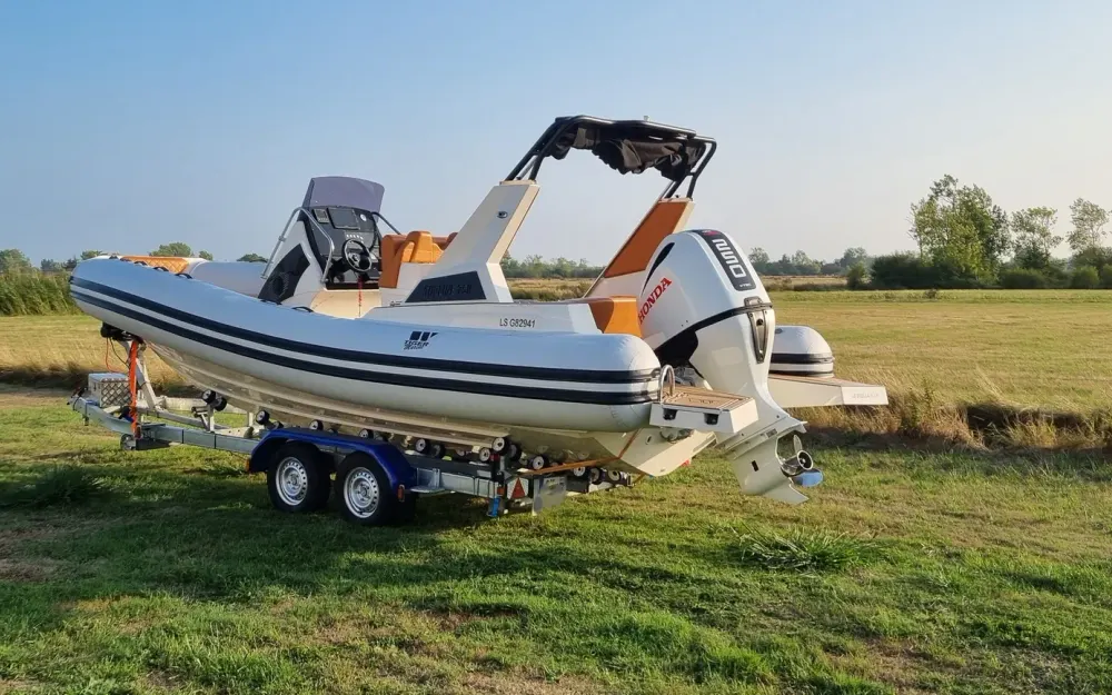 slider 2 Tiger Marine 750 TOP LINE