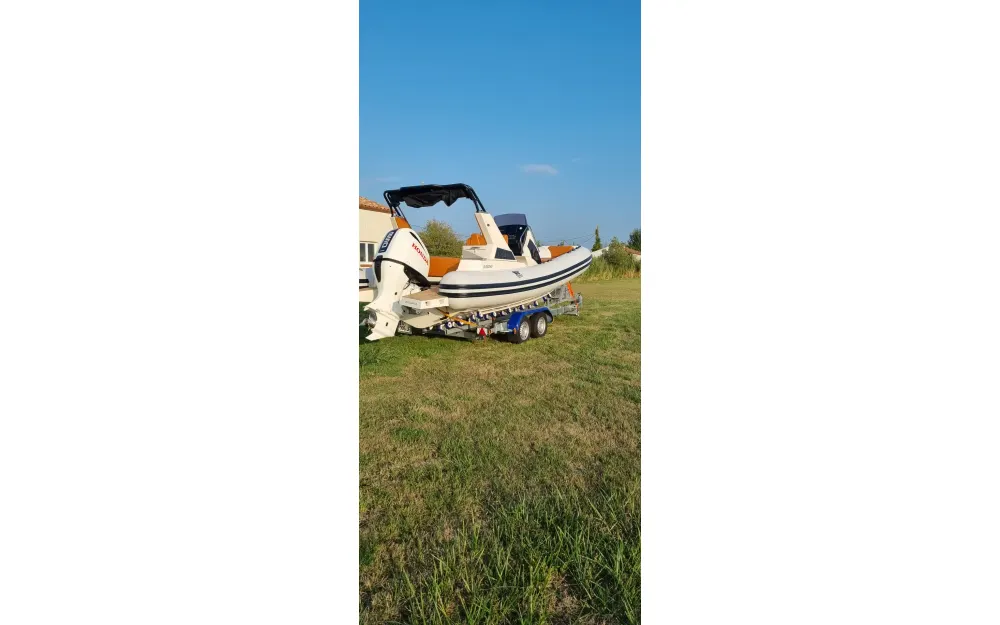 slider 3 Tiger Marine 750 TOP LINE