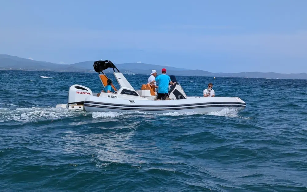 slider 6 Tiger Marine 750 TOP LINE