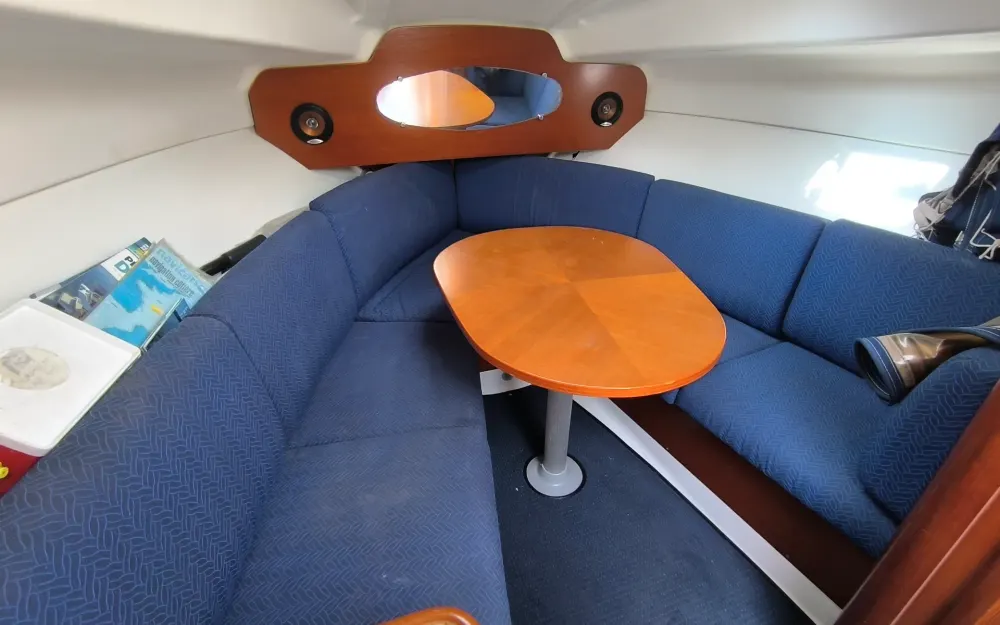 slider 11 Beneteau Flyer 701