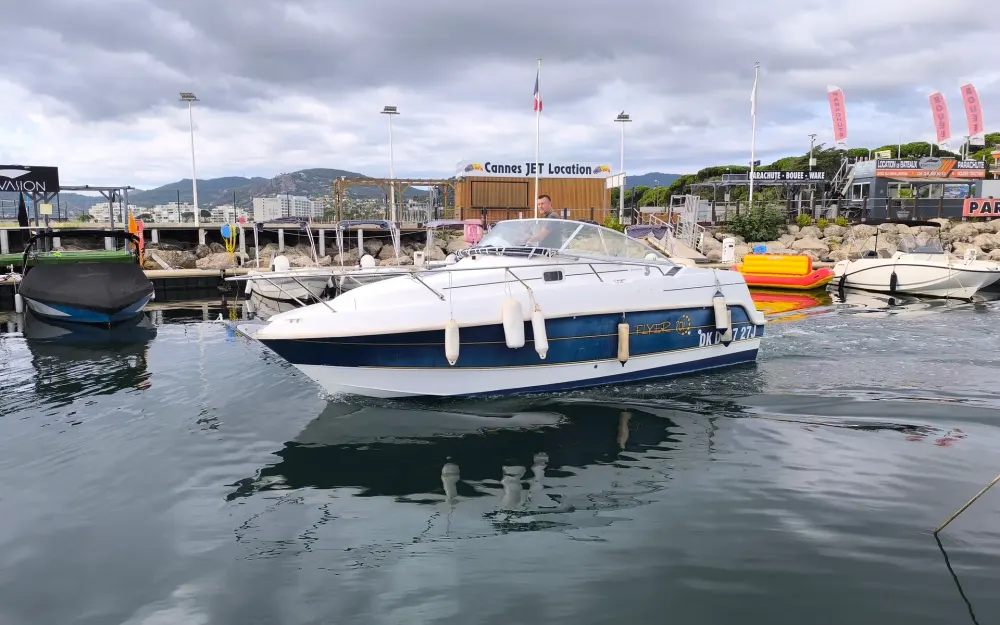 slider 0 Beneteau Flyer 701