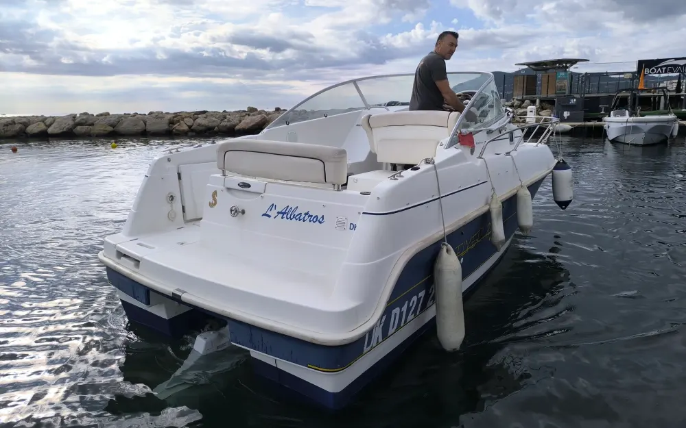 slider 1 Beneteau Flyer 701