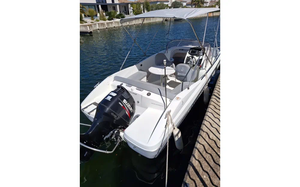 slider 1 Beneteau Flyer 650 Open Flyer 650 Sun Deck