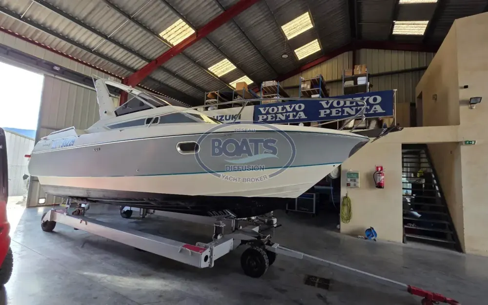 slider 1 Beneteau Flyer 7
