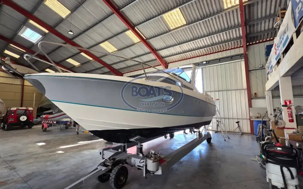slider 2 Beneteau Flyer 7