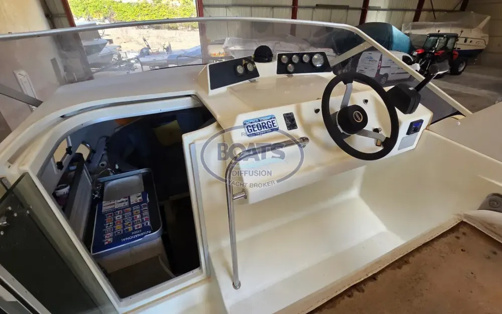slider 6 Beneteau Flyer 7