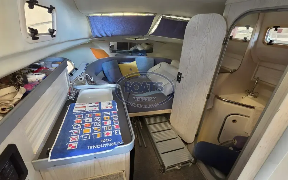slider 8 Beneteau Flyer 7