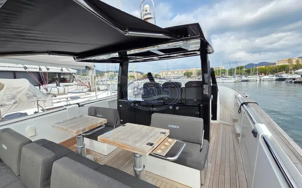 slider 2 Fjord 42 Open