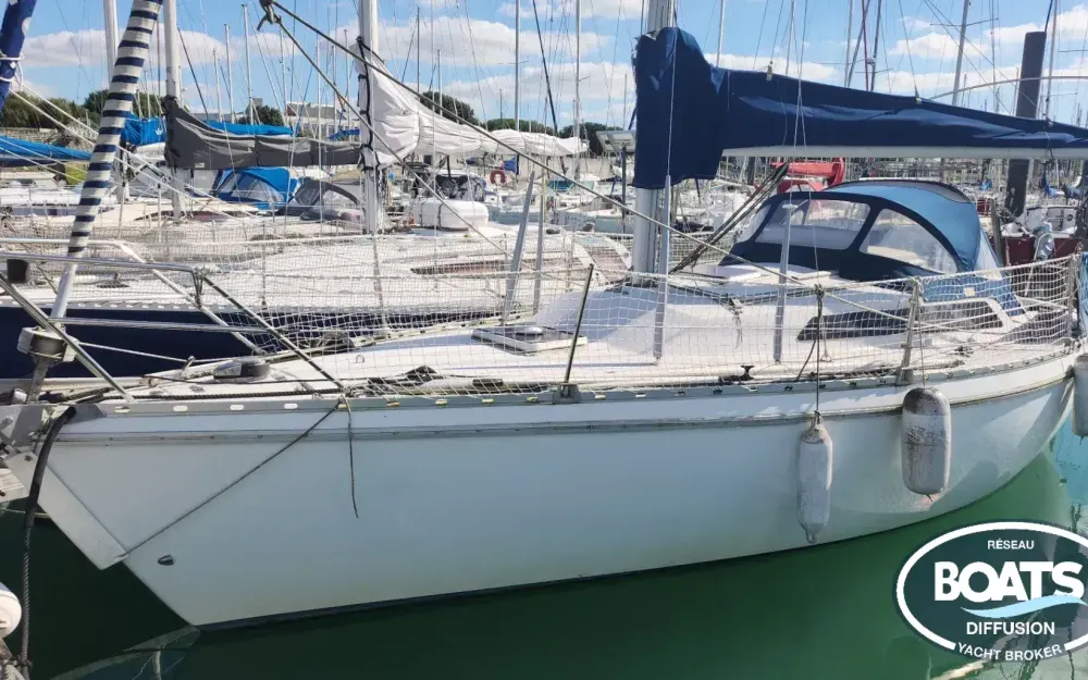 slider 0 Jeanneau Aquila