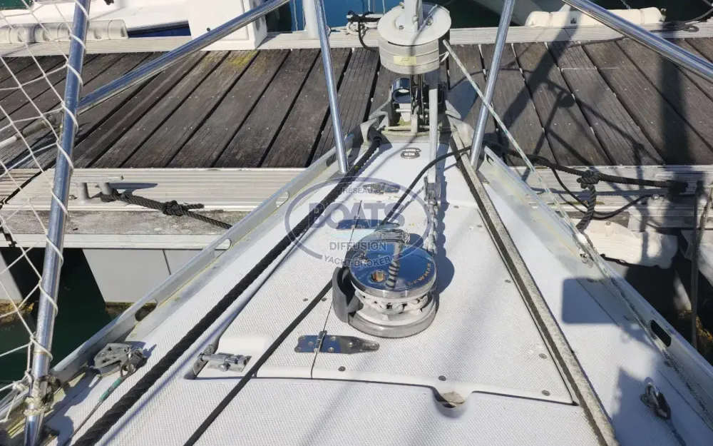 slider 12 Jeanneau Aquila
