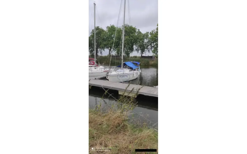 slider 5 Jeanneau Aquila