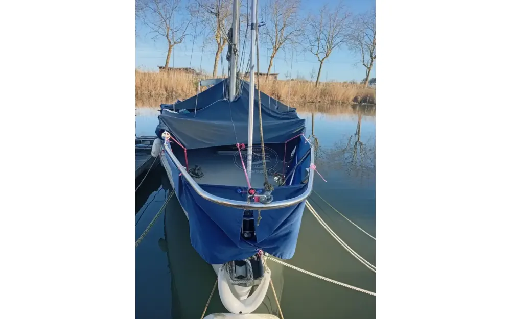 slider 6 Jeanneau Aquila