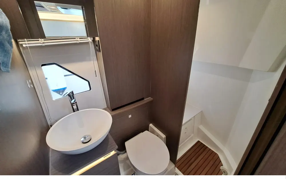 slider 16 Beneteau Gran Turismo 36