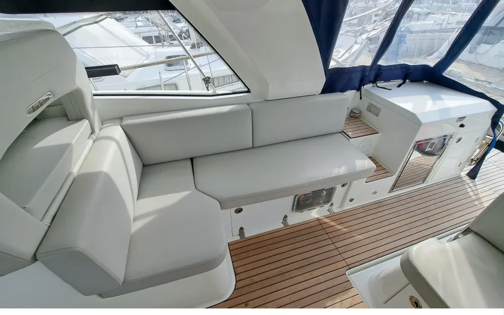 slider 7 Beneteau Gran Turismo 36