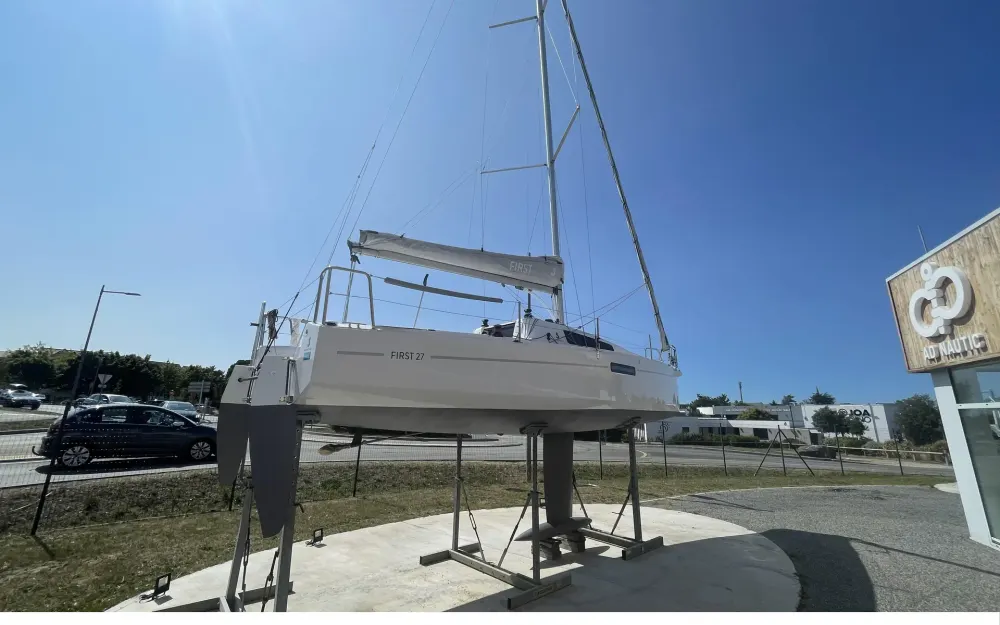 slider 2 Beneteau First 27