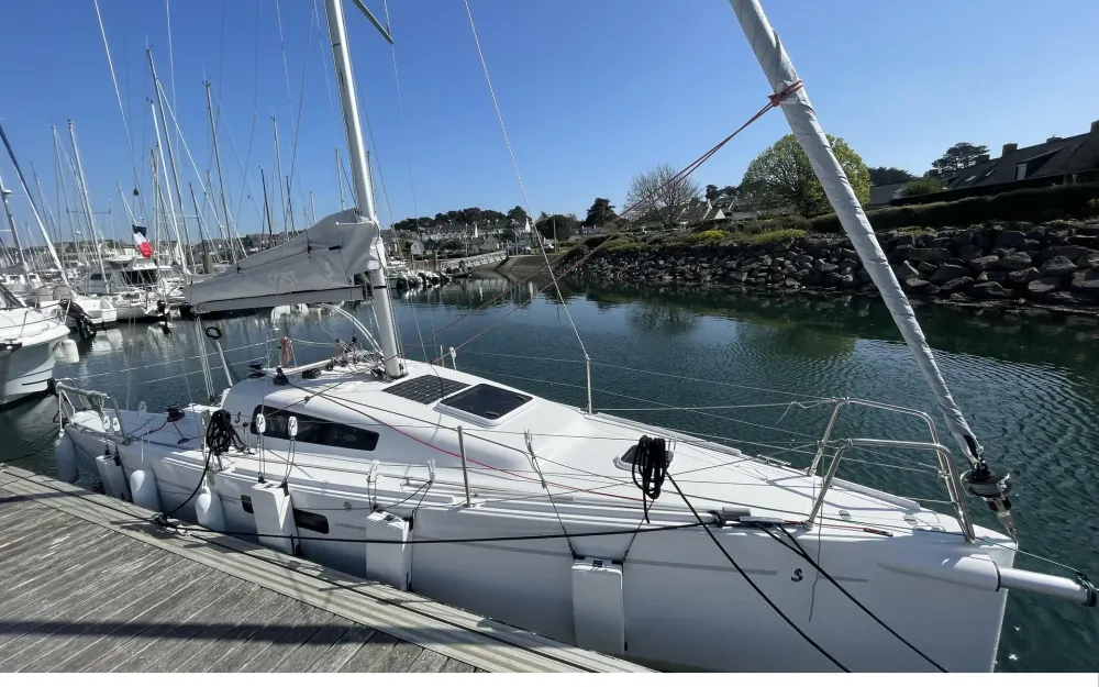 slider 4 Beneteau First 27