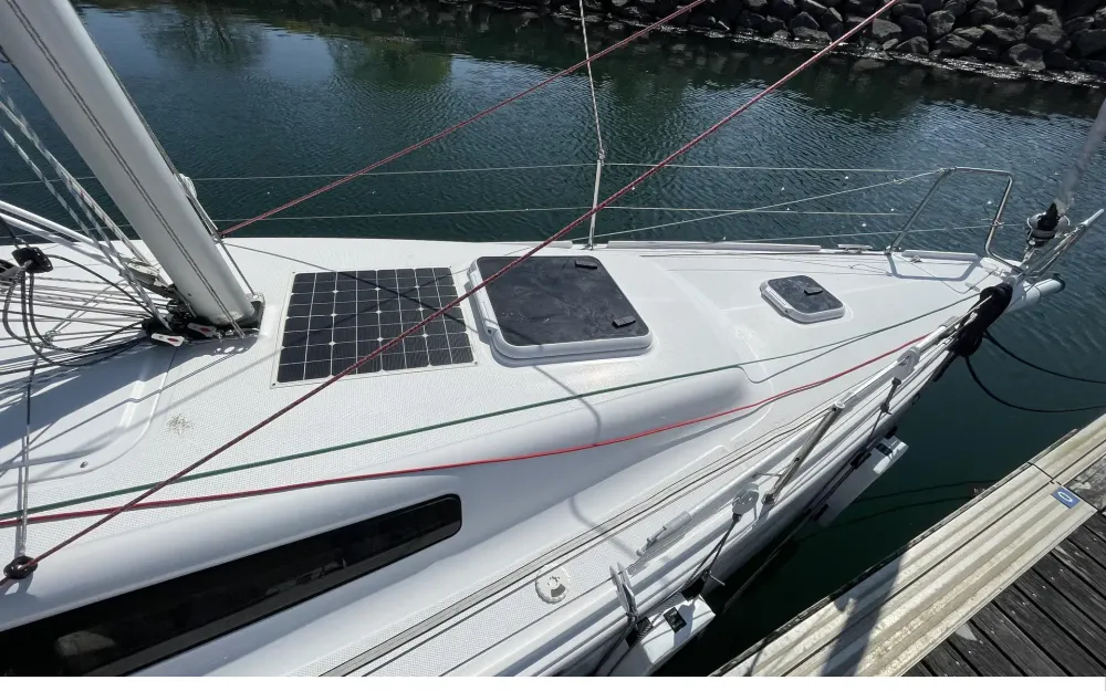 slider 7 Beneteau First 27
