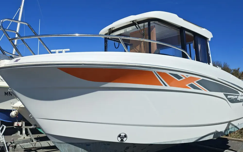 slider 1 Beneteau Barracuda 7