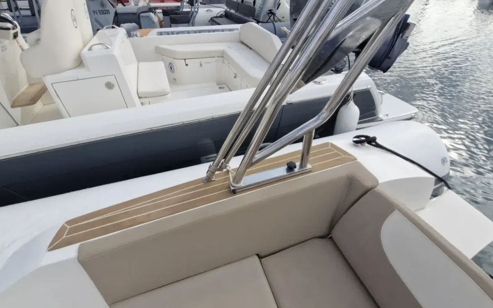 slider 12 Capelli Tempest 775